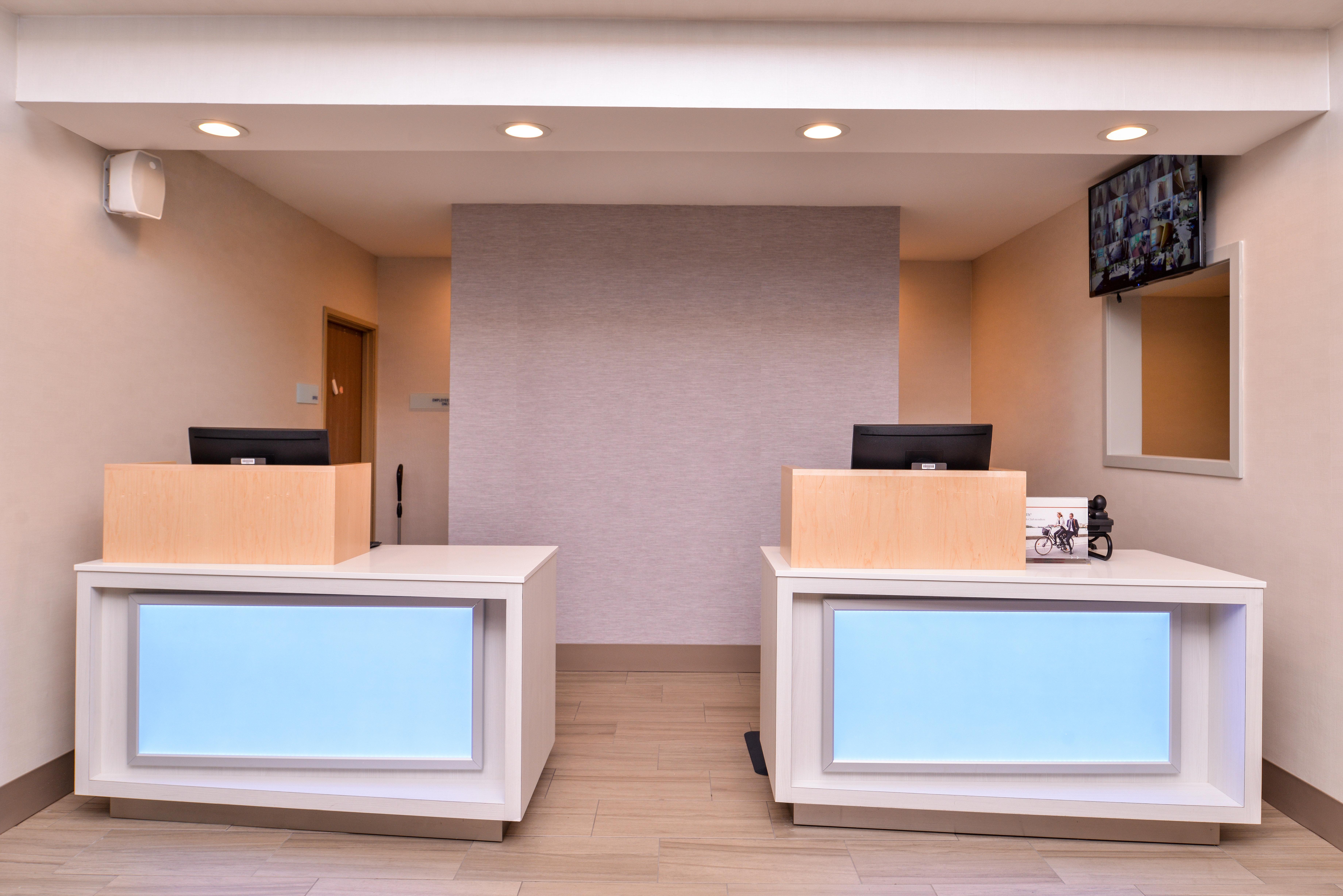 Holiday Inn Express & Suites Lacey - Olympia By Ihg Esterno foto