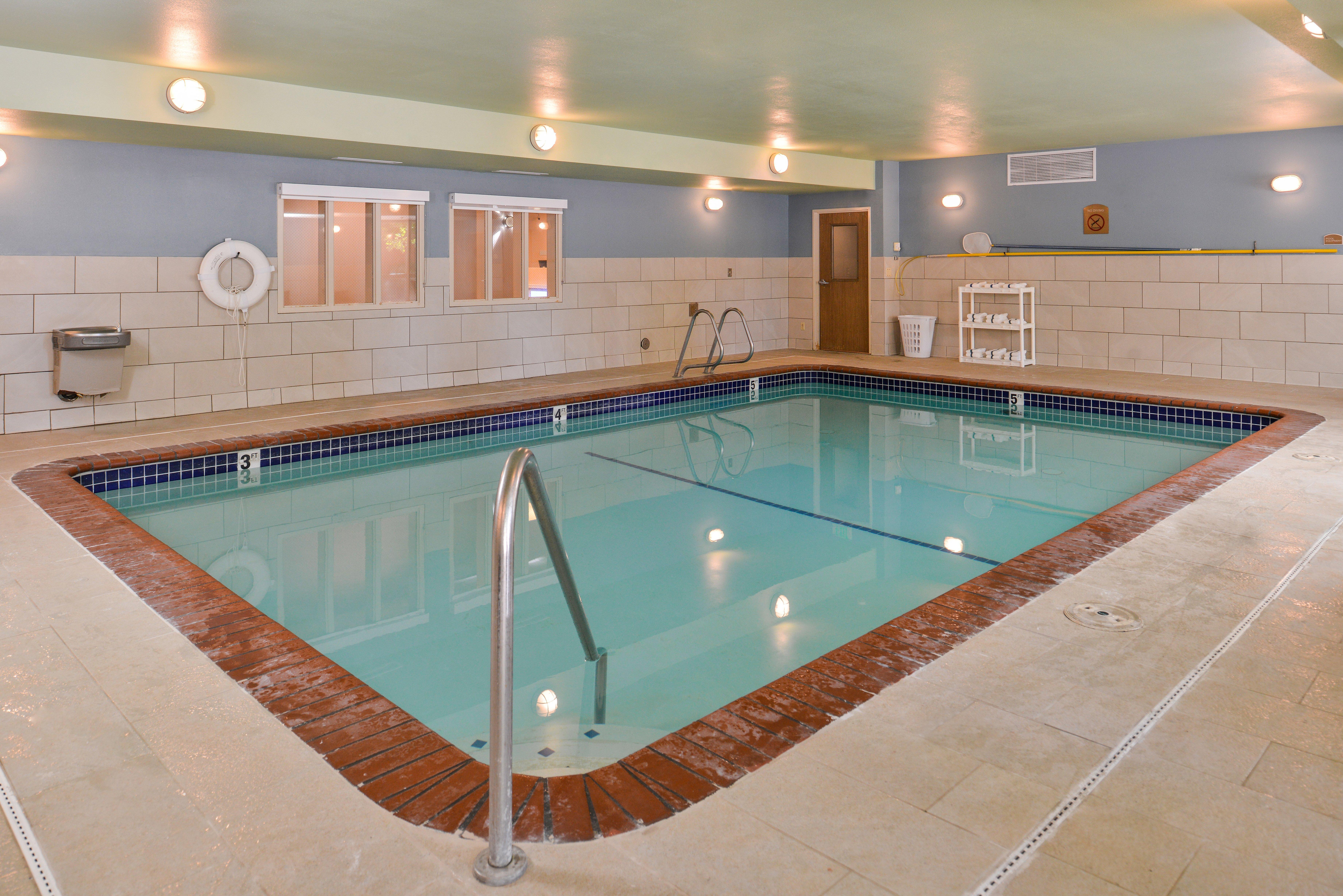 Holiday Inn Express & Suites Lacey - Olympia By Ihg Esterno foto