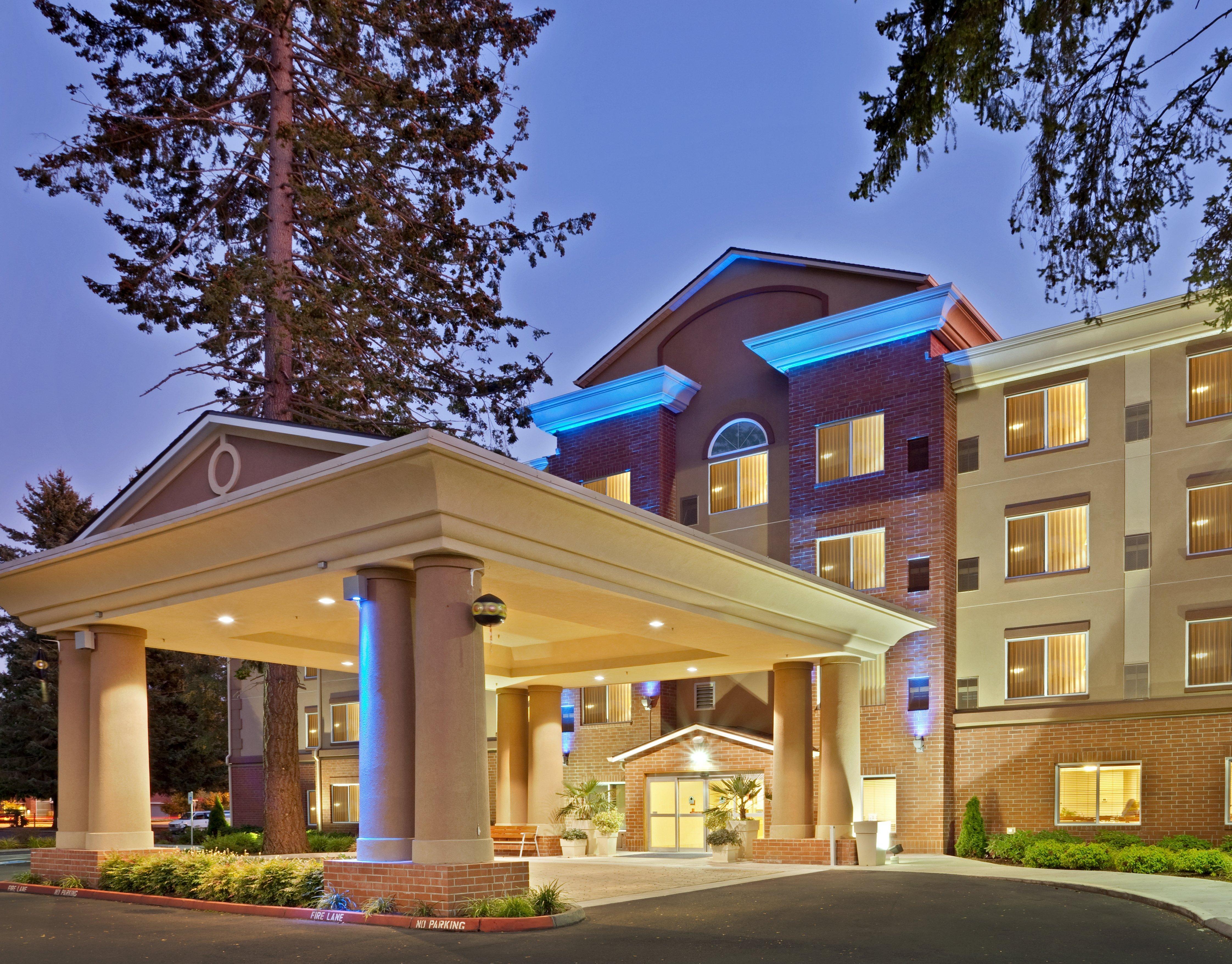 Holiday Inn Express & Suites Lacey - Olympia By Ihg Esterno foto
