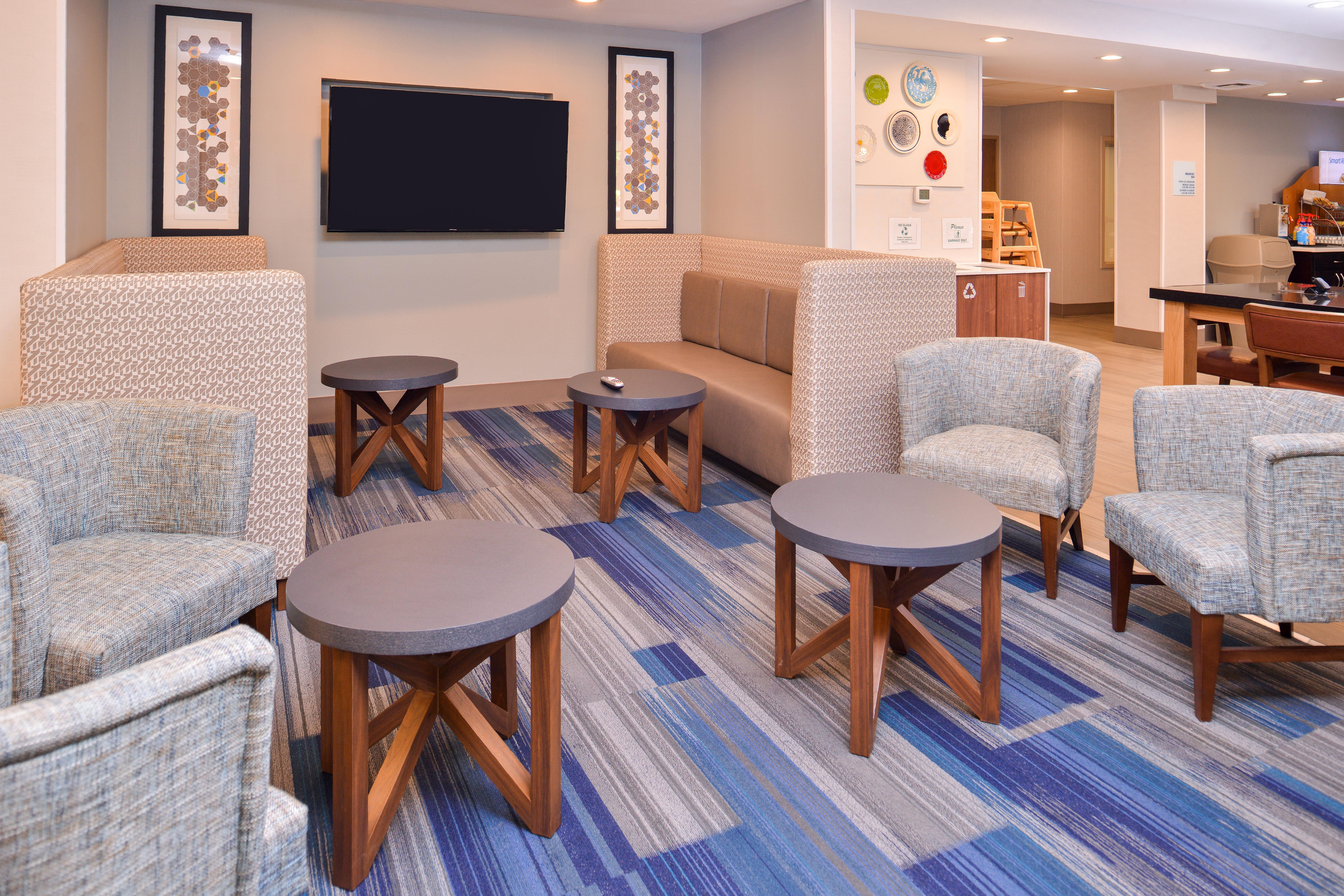 Holiday Inn Express & Suites Lacey - Olympia By Ihg Esterno foto