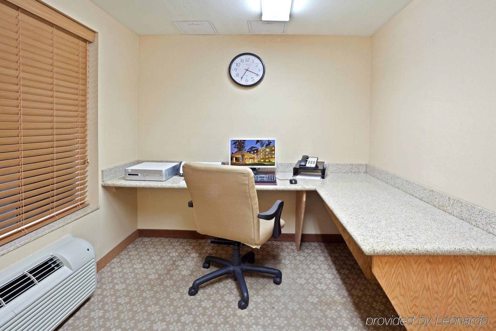 Holiday Inn Express & Suites Lacey - Olympia By Ihg Esterno foto