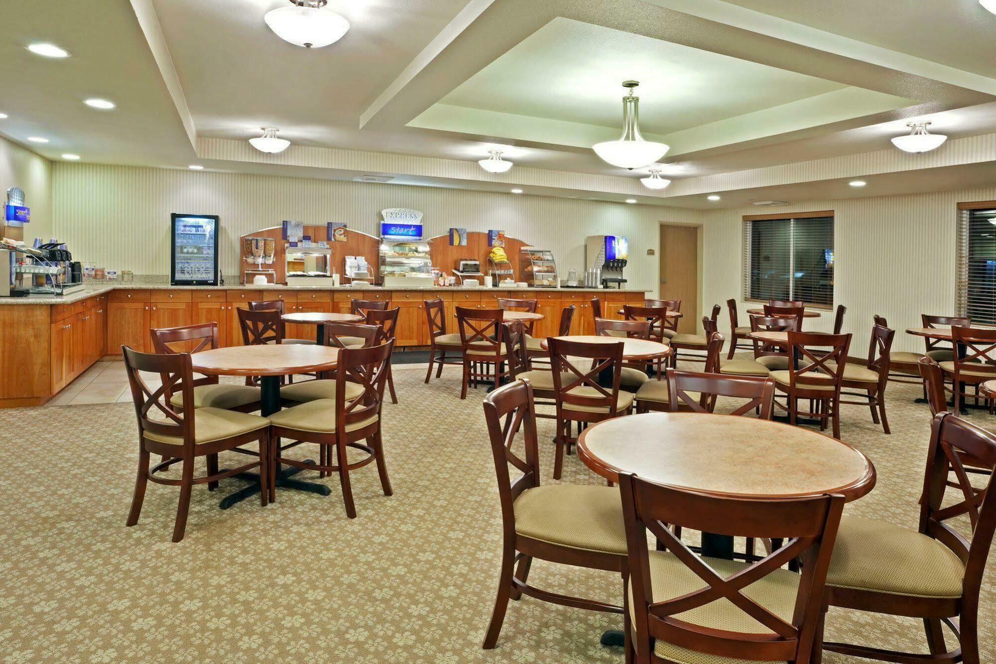 Holiday Inn Express & Suites Lacey - Olympia By Ihg Esterno foto