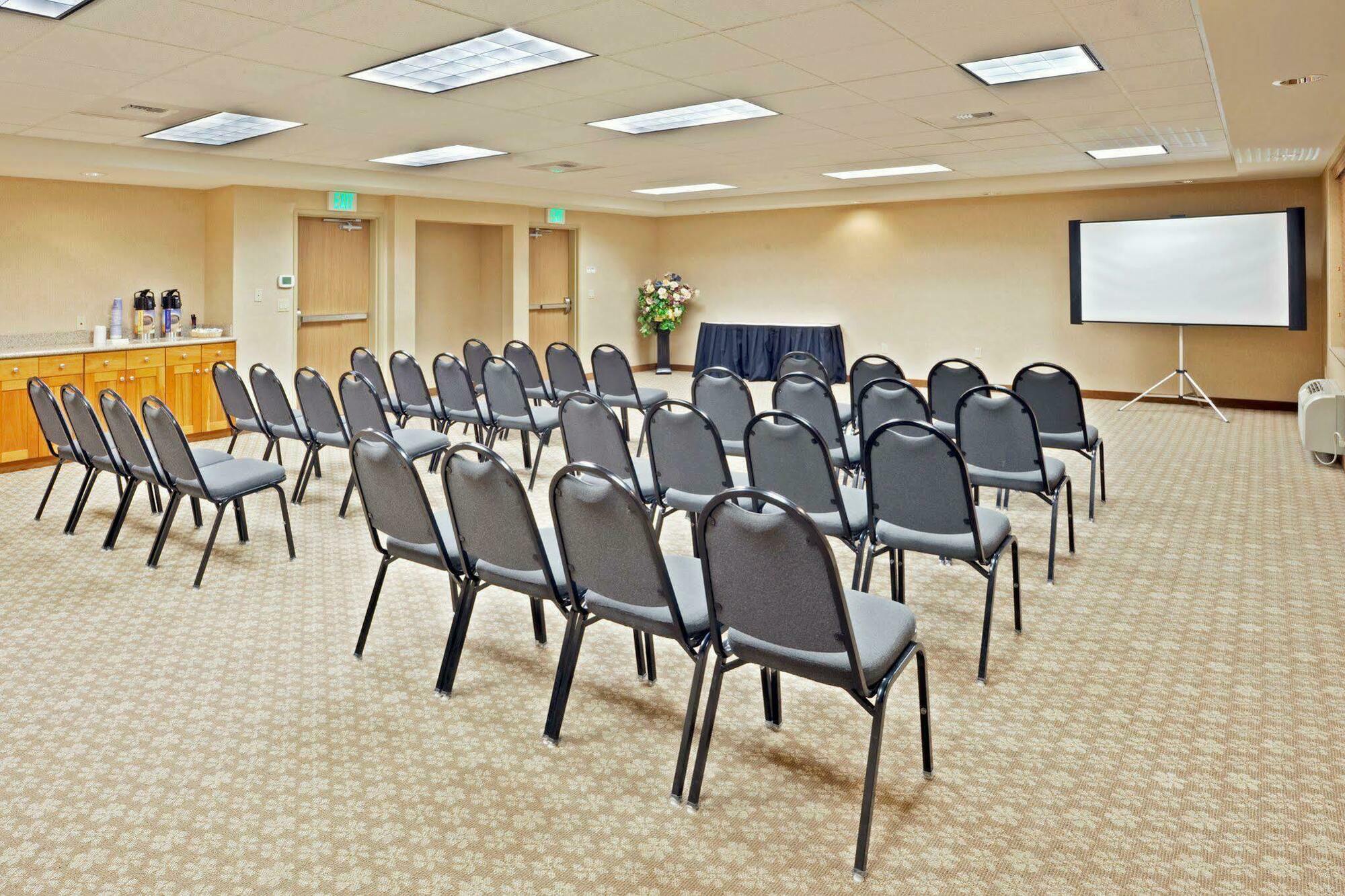 Holiday Inn Express & Suites Lacey - Olympia By Ihg Esterno foto
